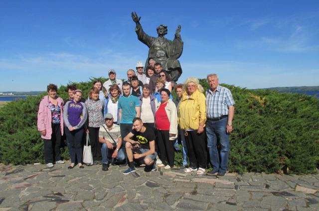 Біля козака